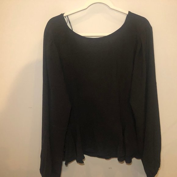 Forever 21 (3X) black front tie up long sleeve top - Picture 4 of 4